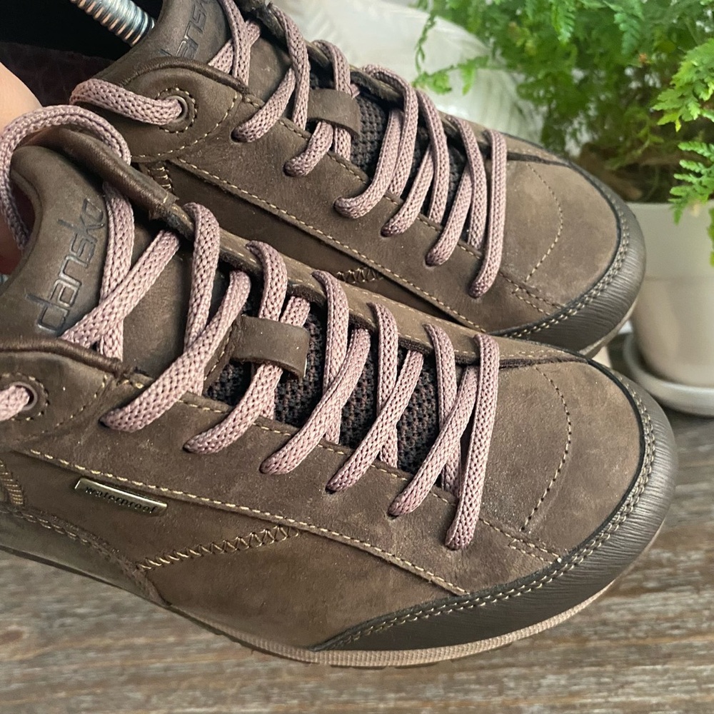 Dansko‎ Paisley Waterproof Suede Leather Sneakers Shoes Womens 40 Walnut Brown - Picture 7 of 16